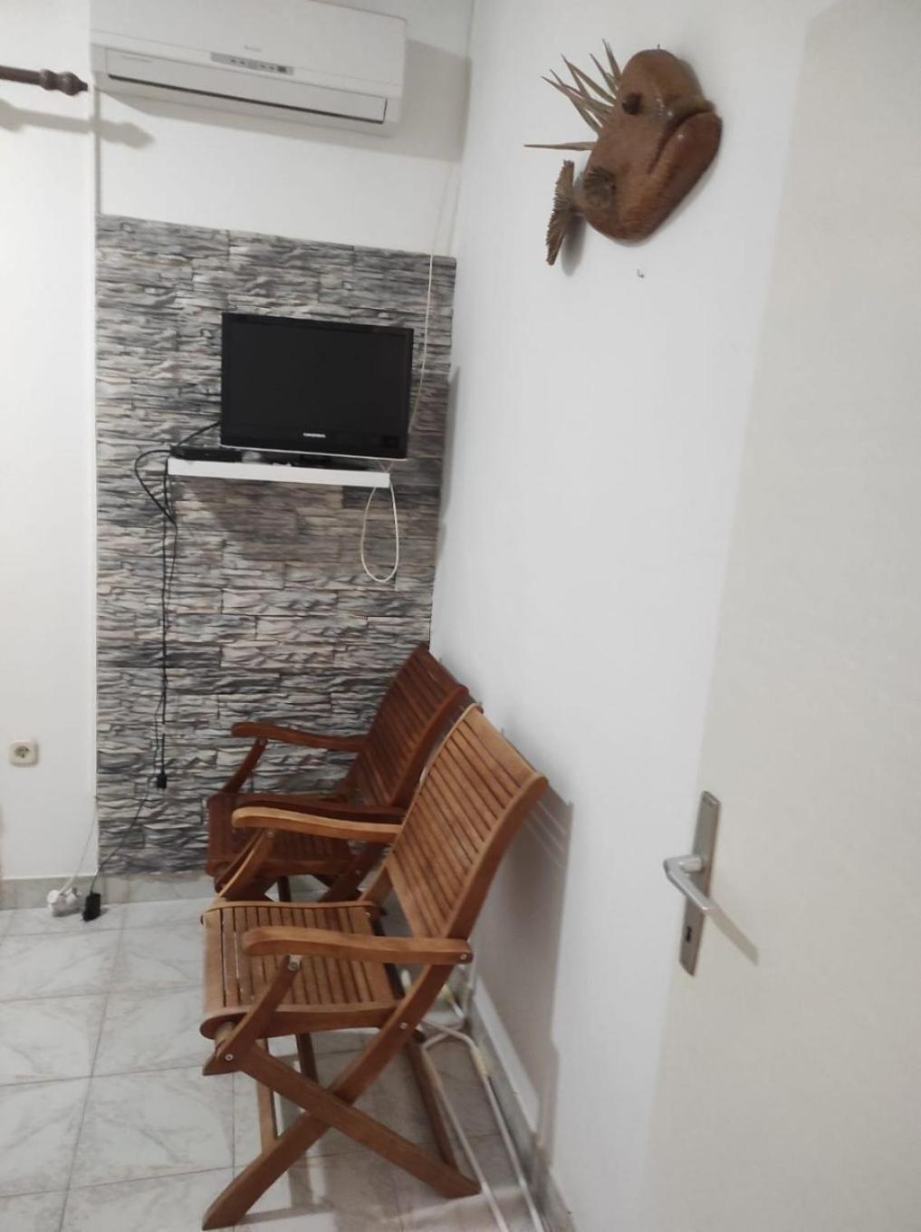 Apartment Tenara Vis Exterior photo